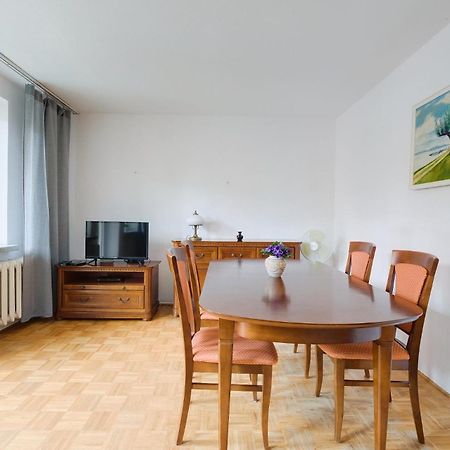 Spacious Apartment In Green Location ワルシャワ エクステリア 写真