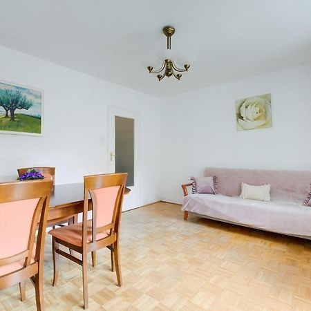 Spacious Apartment In Green Location ワルシャワ エクステリア 写真