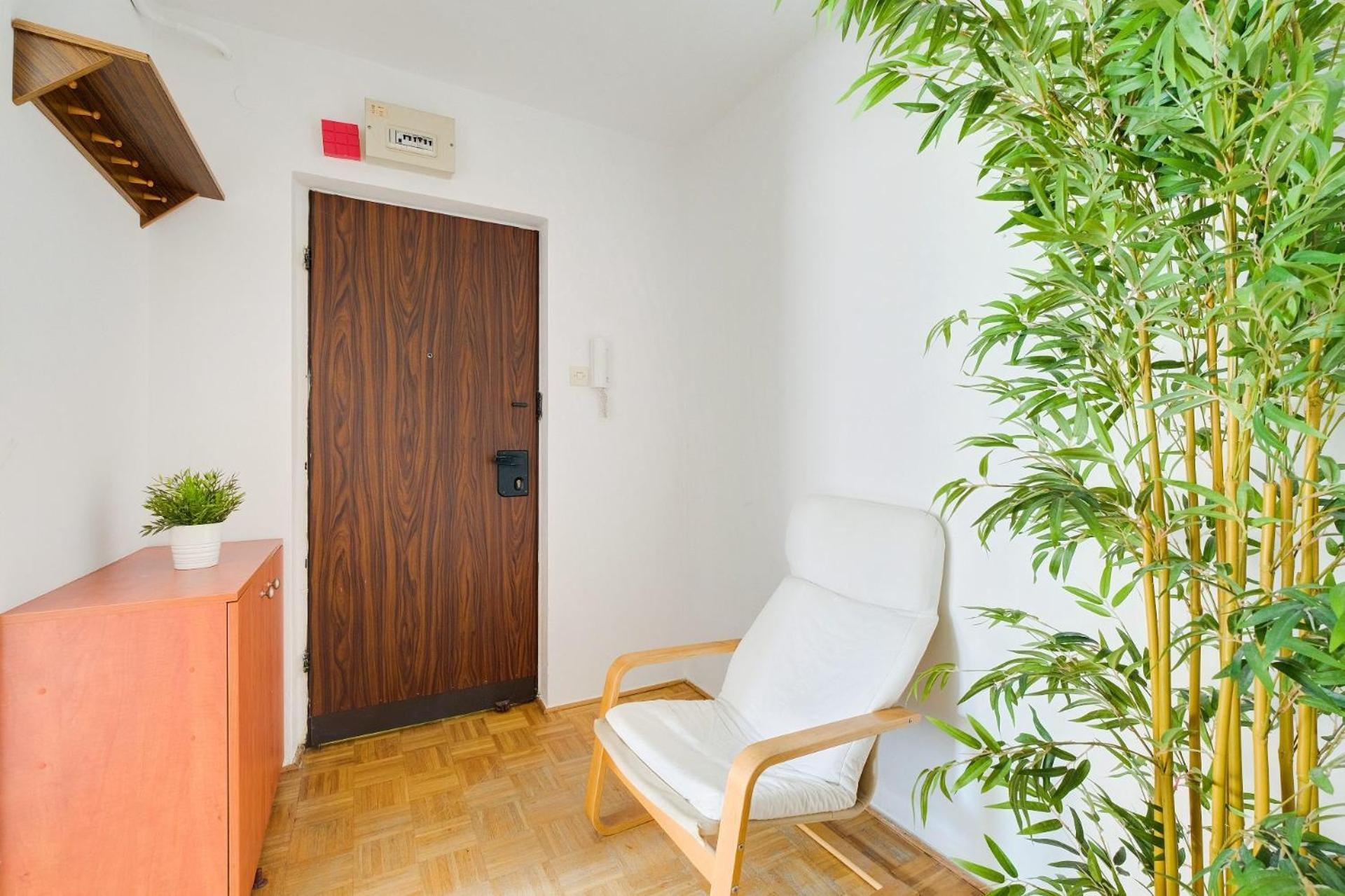Spacious Apartment In Green Location ワルシャワ エクステリア 写真