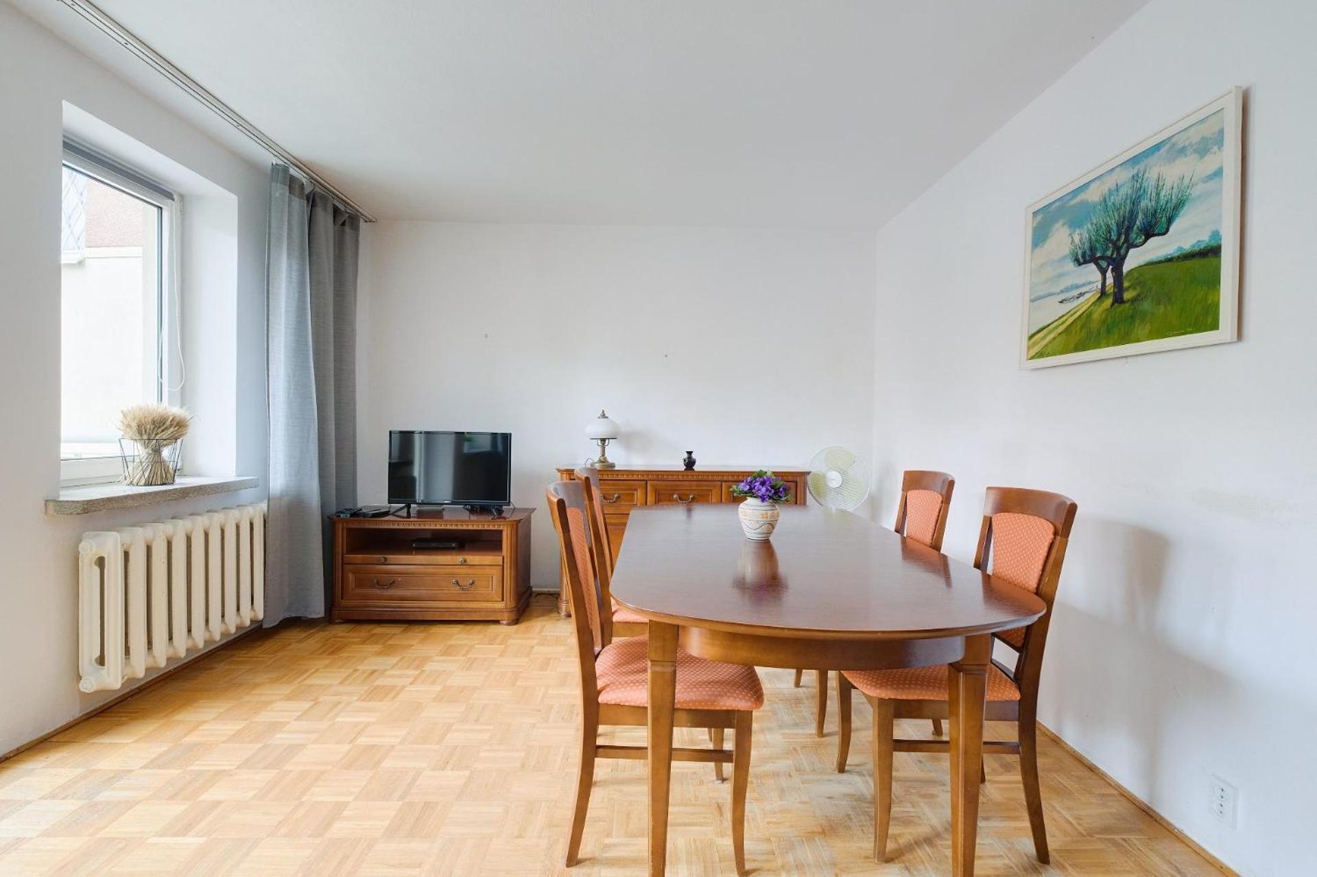 Spacious Apartment In Green Location ワルシャワ エクステリア 写真