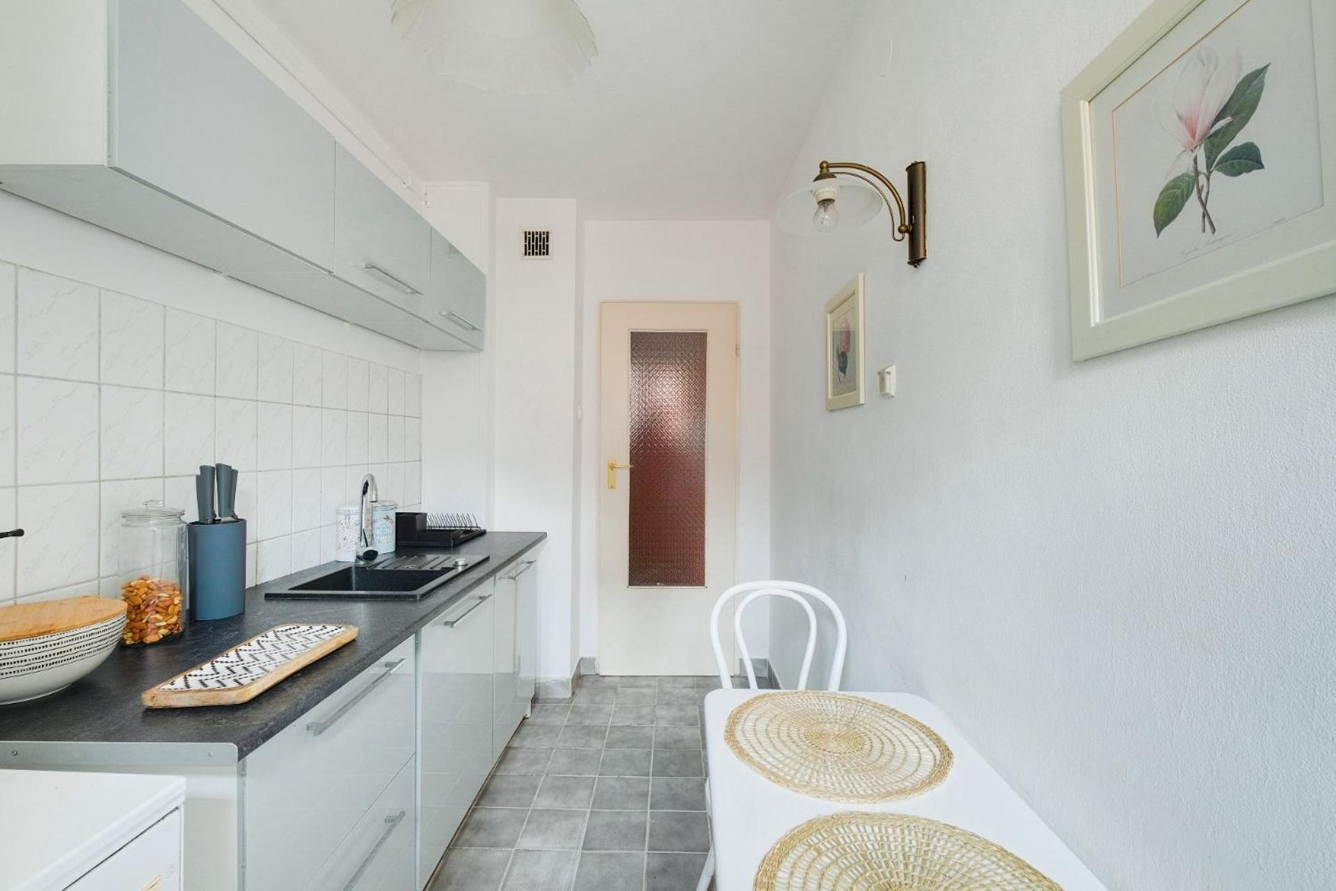 Spacious Apartment In Green Location ワルシャワ エクステリア 写真