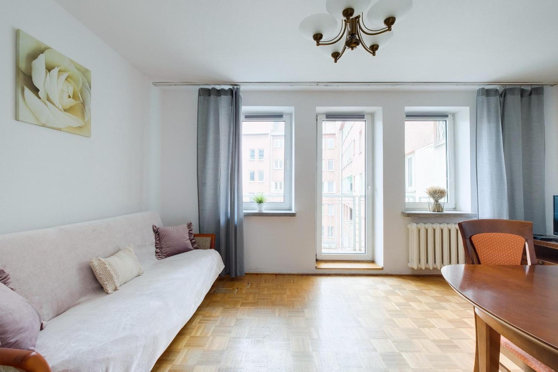 Spacious Apartment In Green Location ワルシャワ エクステリア 写真