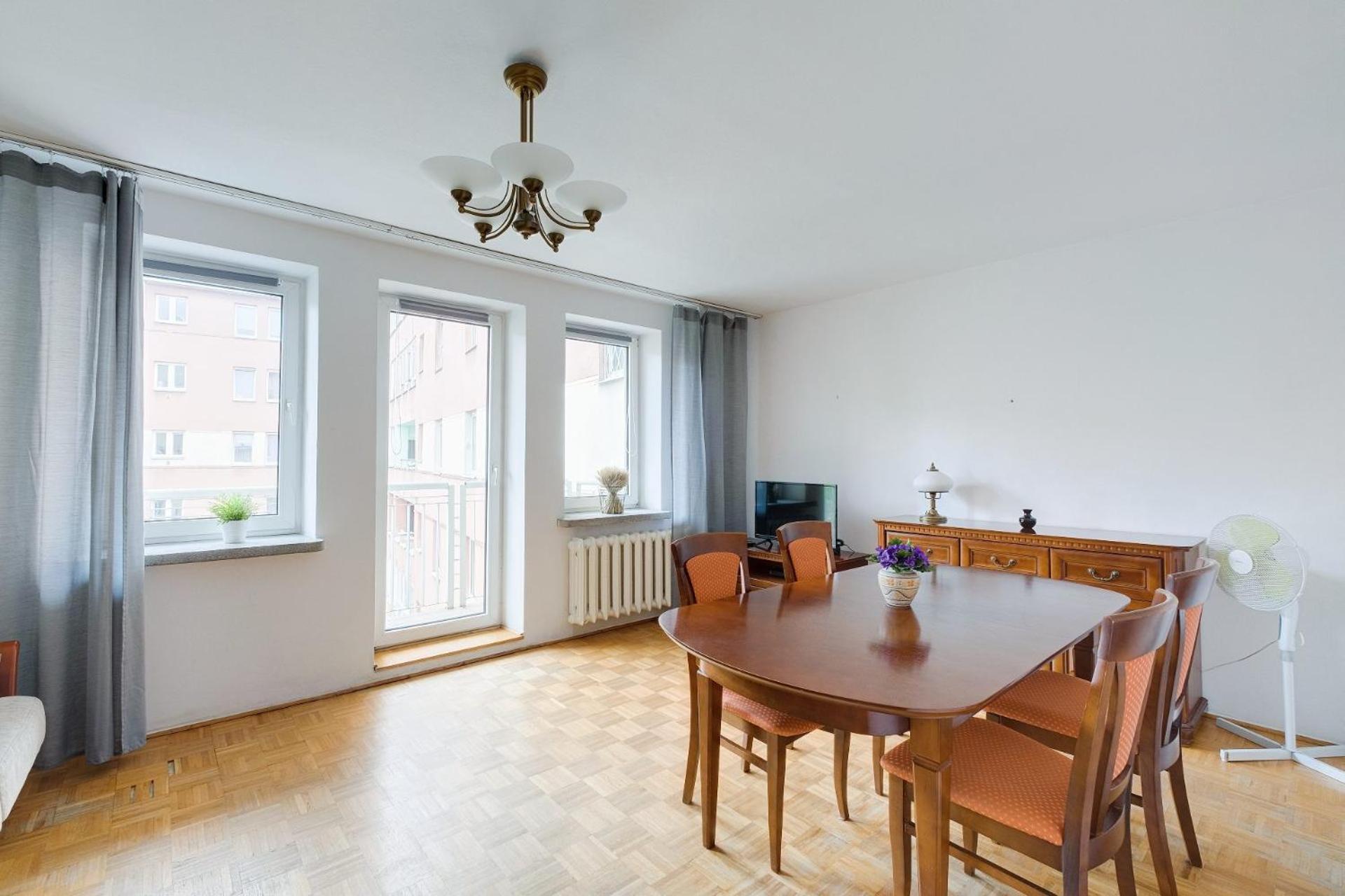 Spacious Apartment In Green Location ワルシャワ エクステリア 写真