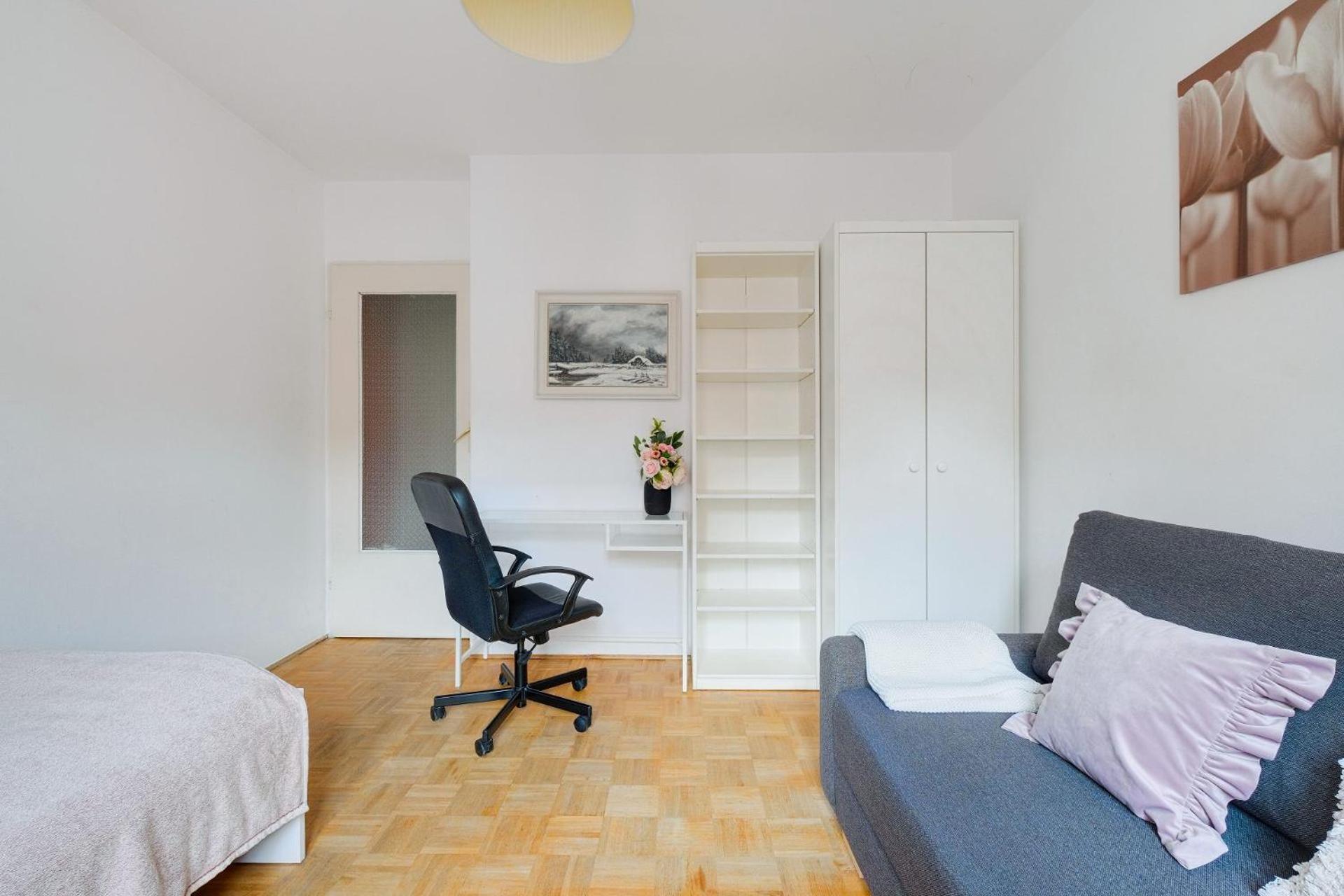 Spacious Apartment In Green Location ワルシャワ エクステリア 写真